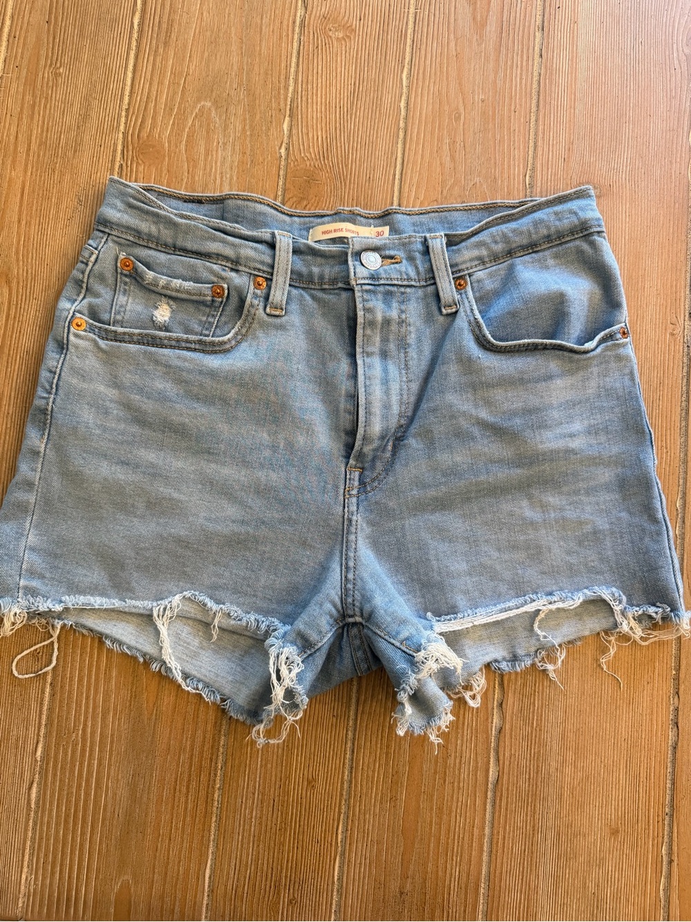 Levi’s high waist short Light Blue Distressed Denim Women’s
